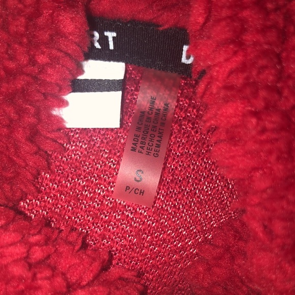 Small red DKNY Sherpa hoodie - Picture 3 of 3